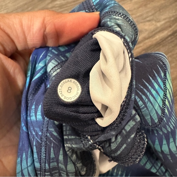 Lululemon Wunder Train High-Rise Crop 23" Foil
Shapeshifter Flux Blue Multi sz 8 - Picture 13 of 13